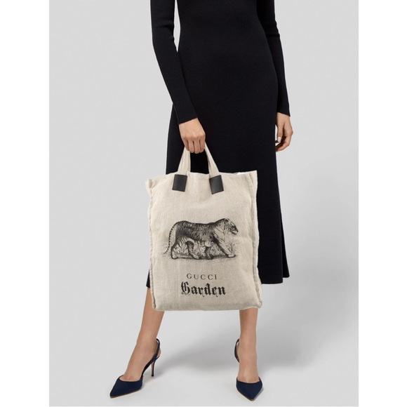 🐅AUTHENTIC🐅 Limited Edition Gucci Garden Linen Tote Bag - Picture 2 of 7